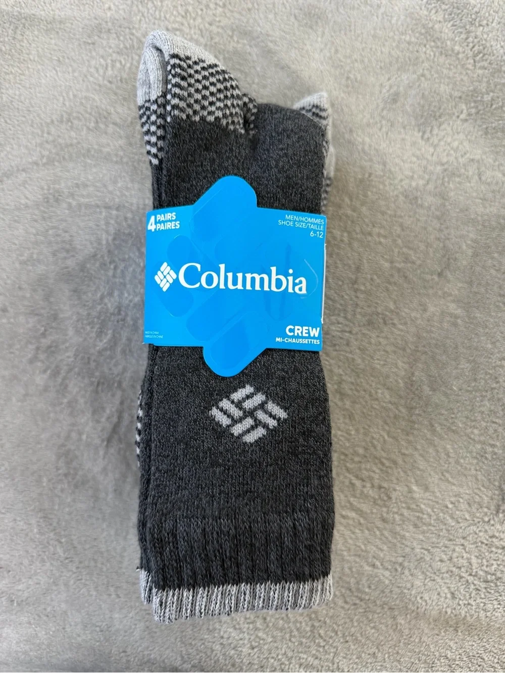 (4 pairs) Columbia Men's Dark Gray & Light Gray Crew Socks